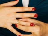 بازی با حلقه ازدواج