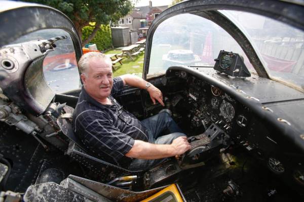 علاقه به هواپیمای قدیمی هواپیما در خانه