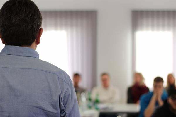 اشتباه در سخنرانی