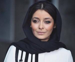 ساره بیات