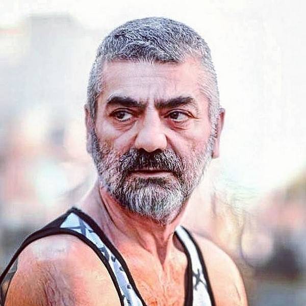 کاوه آهنگر بازیگر سینما در پیری کاوه آهنگر