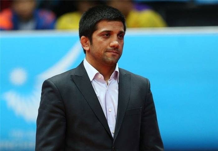  علیرضا دبیر 