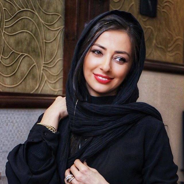 نفیسه روشن بازیگر سینما و تلویزیون نفیسه روشن