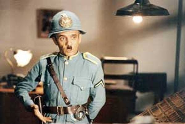 هاشم روحانی بازیگر کشورمان متولد 10 مرداد است هاشم روحانی