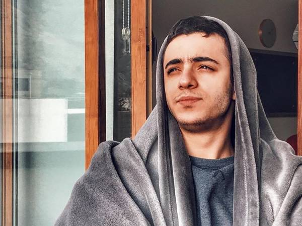 عکسی از علی شادمان علی شادمان