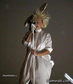 صورت خواننده مشهوری که سالها چهره اش را مخفی کرده بود دیده شد + عکس خواننده