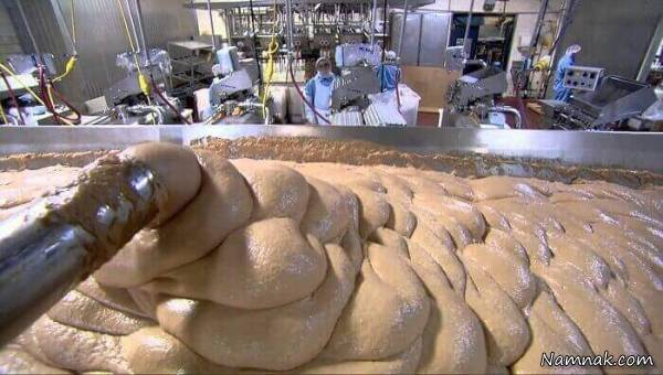 خوردن هات داگ