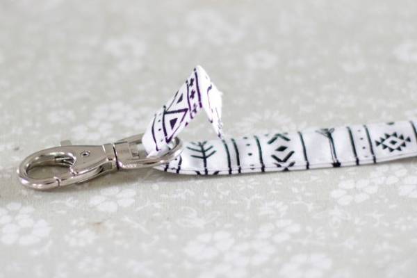 بند آویز کارت شناسایی