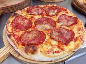 فوکاچیا با گوجه و موزارلا