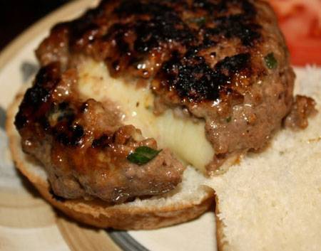 نحوه درست کردن چیزبرگر درون پنیری تهیه چیزبرگر درون پنیری