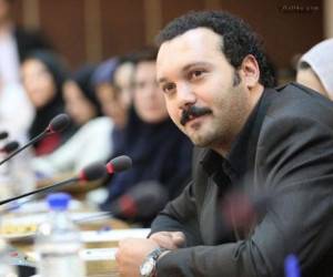 کامبیز دیرباز