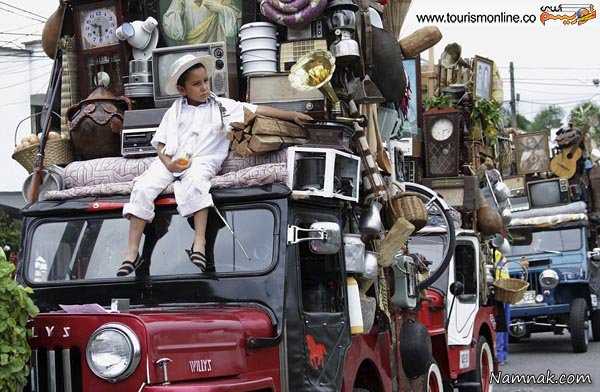 رژه رفتن جیپ ها