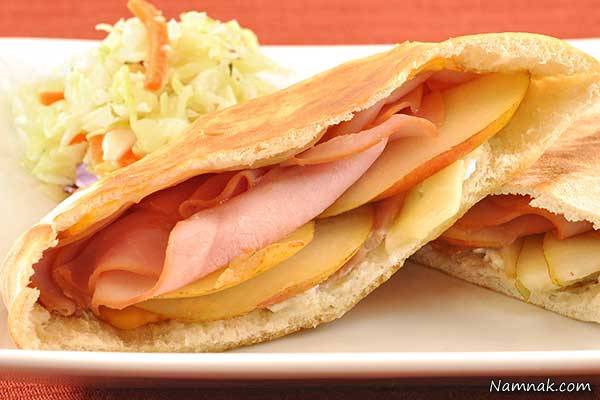 ساندویچ پنیر با ژامبون و گلابی