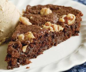 براونی قهوه ای گردویی
