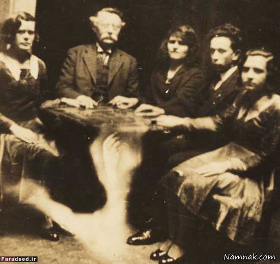 عکس خانوادگی به همراه ارواح عکاسی از ارواح در زمان های گذشته