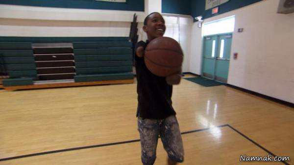 پسر بسکتبالیست