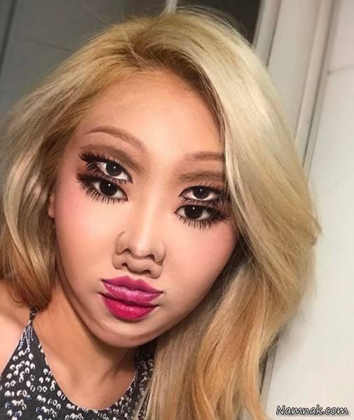 نقاشی روی صورت آرایشگر زن نقاشی روی صورت آرایشگر زن