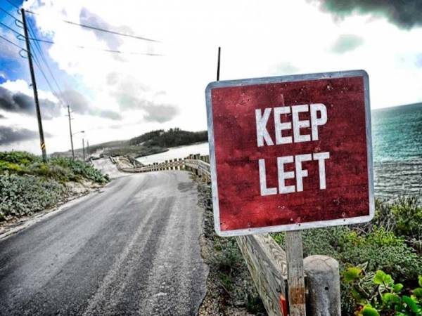 رانندگی سمت چپ