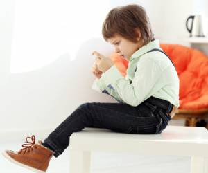 کودکی که فیلم مبتذل دیده